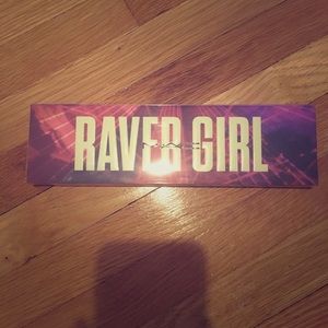 MAC Girls Raver Girls Eyeshadow & Highlighter